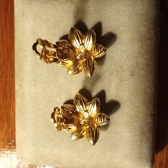Vintage Swarovski clip earrings - Picture 6 of 7